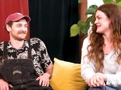 Enthousiasteling, Hardcore, Zoenen, Likken, Natuurlijke tieten, Orgie, Feest, Geschoren