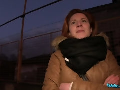 Leie, Blasen, Auto, Spermaladung, Aufs gesicht abspritzen, Handjob, Im freien, Öffentlich