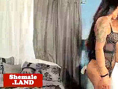 Анальный секс, Большой член, Черные, Каблуки, Дрочит, Белье, Трансы, Тату