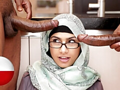 Arabe, Grosse bite, Gros seins, Sucer une bite, Brunette brune, Hard, Réalité, Plan cul à trois