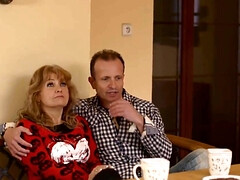 18 jahre, Blasen, Geschnappt, Frau frau mann, Hd, Lecken, Muschi, Flotter dreier