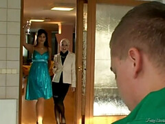 茶髪の, フェティッシュ, 指いじり, Hd, 淫乱熟女, 放尿, ストッキング, 三人