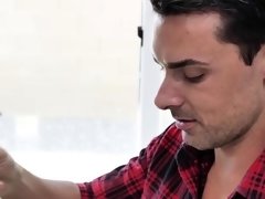 Naomi fuck on the table like a turkey