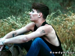 Anal, Sucer une bite, En levrette, Branlette thaïlandaise, Branler, Muscle, Suçant, Tatouage