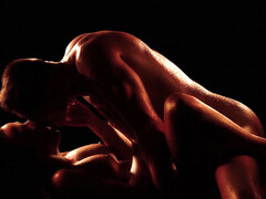 Grote mammen, Pijpbeurt, Condoom, Schattig, Likken, Rijpe lesbienne, Naakt, Geschoren