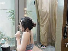 アジア人, デカパイ, 義母, オッパイの