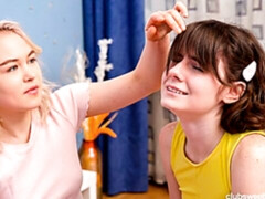 Blondine, Küssen, Lesbisch, Lecken, Masturbation, Muschi, Entkleiden, Jungendliche (18+)