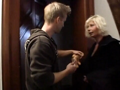 Blonde, Sucer une bite, Femme couguar, Mamie, Hd, Mère que j'aimerais baiser, Réalité, Chevaucher