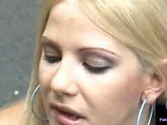 Gros seins, Bottes, Talons, Hongroise, Masturbation, Public, Maigrichonne, Rétro ancien