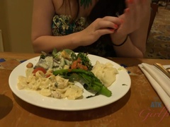 Amateur, Brunette brune, Masturbation, Mamelons bombés, Chatte, Rasée, Fumer, Vibromasseur