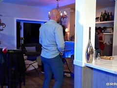 Tussi, Grosser schwanz, Blasen, Party, Muschi, Realität, Eng, Nass