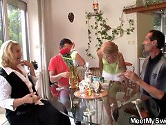 Schönheit, Blondine, Masturbation, Reif, Milf, Mutti, Jungendliche (18+), Flotter dreier