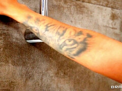 Красотки, Красивые, Большие сиськи, Минет, Грудастые, Пальцем, Порнозвезда, Реалити