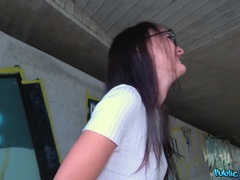 Leie, Blasen, Betrug, Paar, Handjob, Im freien, Pov, Öffentlich