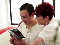 Grote lul, Pijpbeurt, Dichtbij, Oudere vrouw, Omie, Hardcore, Rijpe lesbienne, Verassing