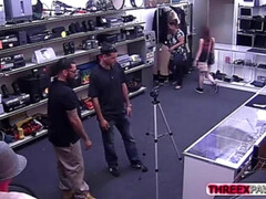 Gros cul, Bikini, Blonde, Sucer une bite, Branlette thaïlandaise, Hard, Mère que j'aimerais baiser, Seins naturels