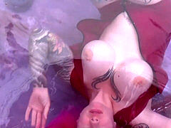 Roodharige vrouw, Onderwater