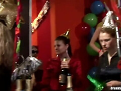 Grote mammen, Blond, Groep, Interraciaal, Ondergoed, Feest, Openbaar, Kousen