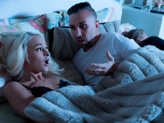 ブロンド, バック, 指いじり, 手コキする, オナニー, ストリッピング, ティーン, オッパイの