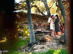 Mooi, Bruinharig, Vingeren, Lesbisch, Likken, Kut duiken, Trio, Tieten likken