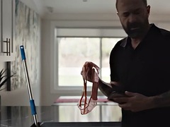 Anal, Gros seins, Tromperie, Homosexuelle, Fille latino, Mère que j'aimerais baiser, Transsexuelle, Tatouage