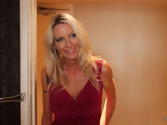 Gros seins, Sucer une bite, Doigter, Branlette thaïlandaise, Léchez, Lingerie, Mère que j'aimerais baiser, Nénés