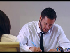 Betrug, Geile alte tussi, Milf, Büro, Strümpfe