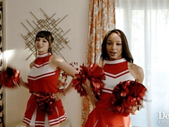 18 años, Culo grande, Verga grande, Mamada, Animadora, Tetas naturales, Adolescente, Tetas