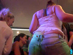 Amateur, Homme nu et filles habillées, Européenne, Branlette thaïlandaise, Orgie, Fête, Réalité, Adolescente