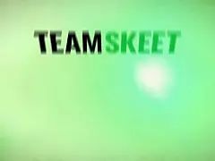 Минет, Глубокая глотка, Собачьи, Женщины, Затыкание рта, Лизание, Нудисты, Юбки