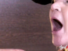 Wohlbeleibte schöne frauen, Blondine, Blasen, Fingern, Oma, Lingerie, Milf, Titten