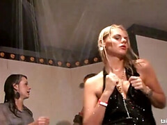 ブロンド, 人形, グループ, Hd, レズビアン, 下着, シャワー, ストッキング