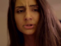 Sucer une bite, Brunette brune, Faciale, Hard, Chevaucher, Se déshabiller, Serré, Mouillée