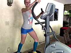 18 años, Amateur, Rubia, Al aire libre, Bragas, Coño, Solo, Adolescente