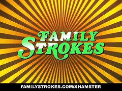 Watch Elektra Rose get pounded by her uncle in this familyStrokes video