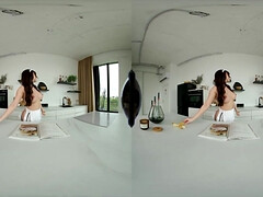 Grote mammen, Bruinharig, Masturbatie, Naakt, Kut duiken, Softcore pornografie, Tieten likken, Nat