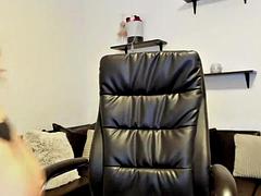 Enthousiasteling, Grote mammen, Bruinharig, Alleen, Tieten likken, Webcamera