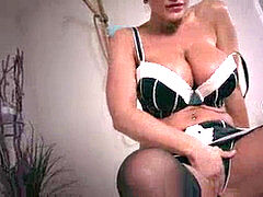 Ванна, Брюнетки, Белье, Зрелые, Милф, Мамочка, Игрушки, Подглядывание