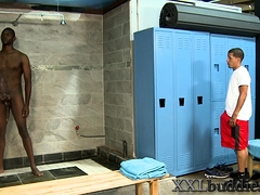 Hunk face jizzed with bbc