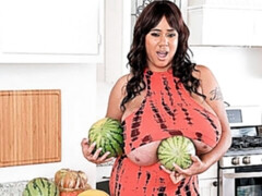 Gros cul, Brunette brune, Grosse, Fétiche, Doigter, Branlette thaïlandaise, Cuisine, Solo