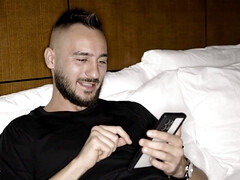 Gros seins, Noire, Brunette brune, Plantureuse, Tir de sperme, Mère que j'aimerais baiser, Seins naturels, Nénés