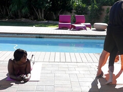 Anal, Gros seins, En levrette, Noir ébène, Interracial, Transsexuelle, Plan cul à trois, Mouillée