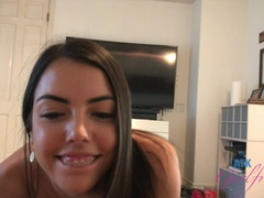 Amateur, Brunette brune, Petite amie, Fille latino, Petite femme, Chatte, Rasée, Nénés