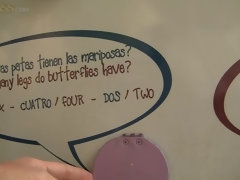 Tacones, Lamidas, Lencería, Masturbación, Perforación, Medias largas, Desnudarse, Juguetes