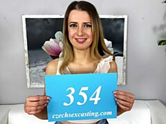 18 jahre, Grosser arsch, Grosser schwanz, Blondine, Blasen, Hundestellung, Jungendliche (18+), Titten