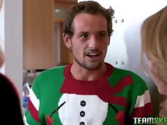 Cul, Blonde, Preservatif, Léchez, Seins naturels, Chatte, Cheveux courts, Jupe