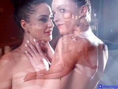 Gros seins, Noire, Tchèque, Européenne, Lesbienne, Massage, Seins naturels, Pute