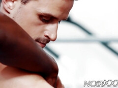 Анальный секс, Черные, Минет, Спортзал, Секс без цензуры, Межрасовый секс, Лизание жопы, Тату