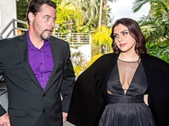 アナル, フェラチオ, 茶髪の, 毛深い, 3p男男女, ストリッピング, ティーン, 三人