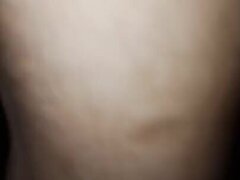 Leie, Asiatisch, Grosser schwanz, Auto, Aufs gesicht abspritzen, Orgasmus, Geschwollene nippel, Muschi
